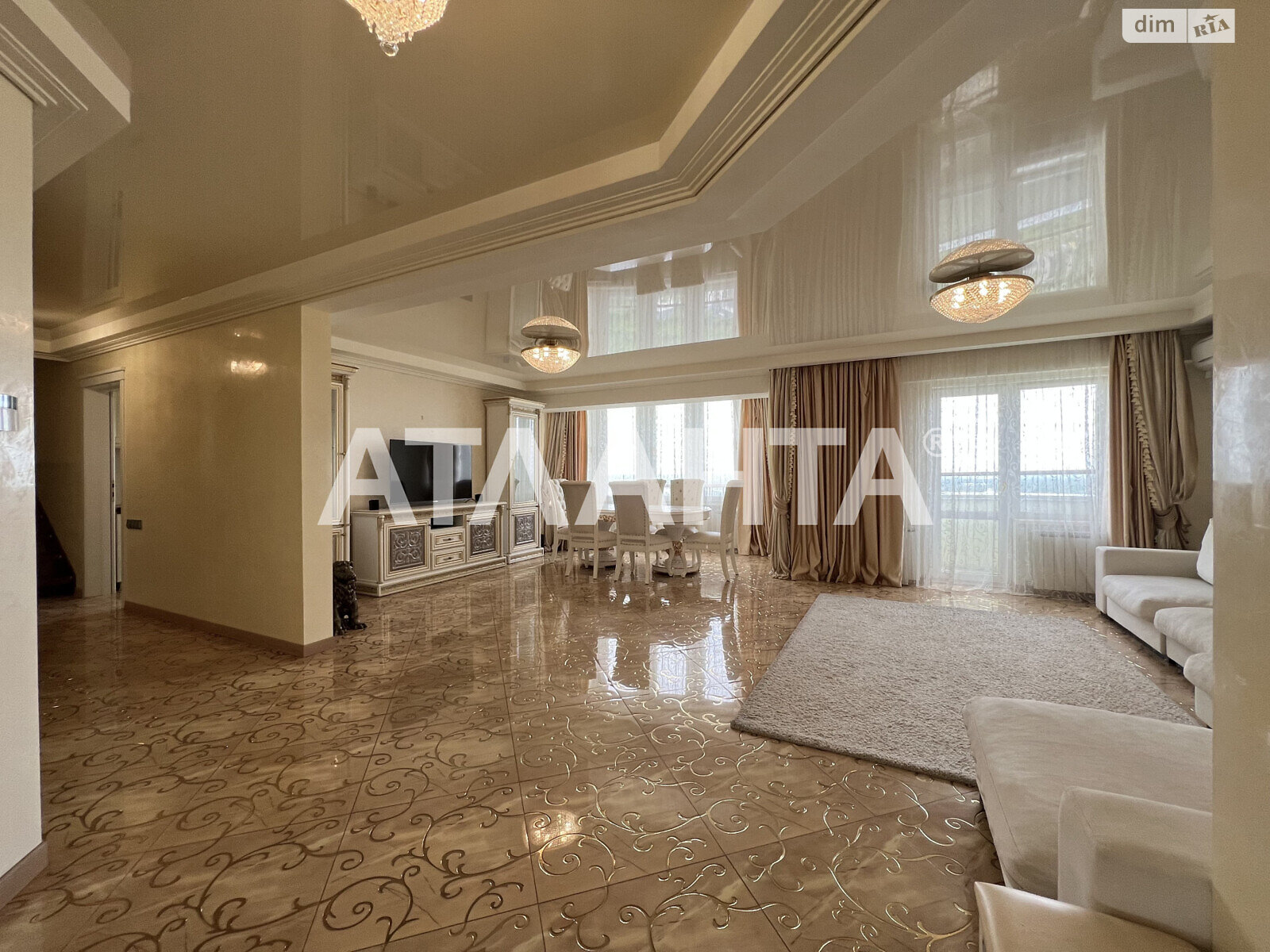 Продажа четырехкомнатной квартиры в Киеве, на просп. Науки, кв. 777, район Мышеловка фото 1