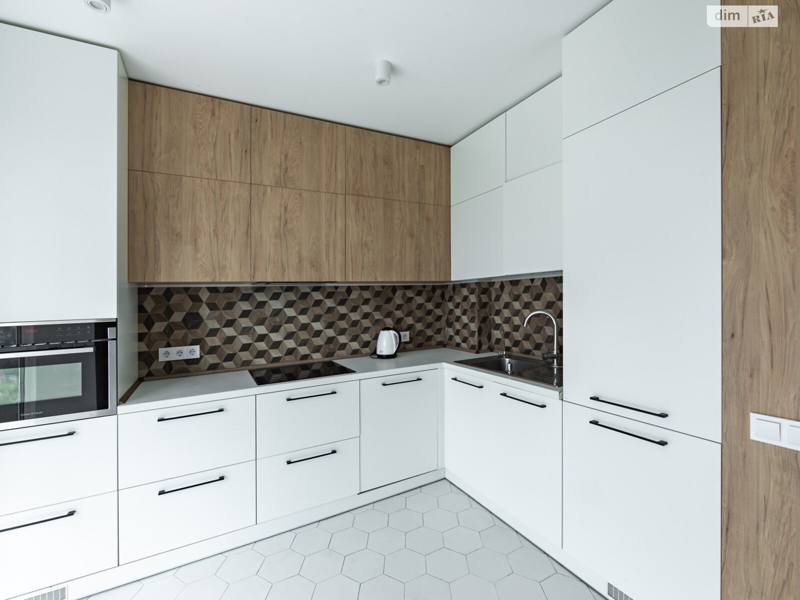 Продажа четырехкомнатной квартиры в Киеве, на просп. Науки 80А/73, район Голосеевский фото 1