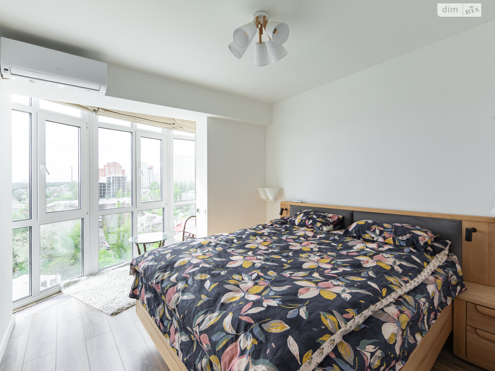 Продажа четырехкомнатной квартиры в Киеве, на просп. Науки 80А/73, район Голосеевский фото 1