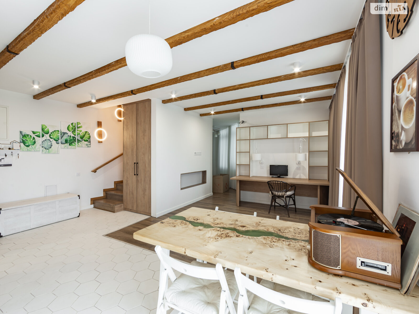 Продажа четырехкомнатной квартиры в Киеве, на просп. Науки 80А/73, район Голосеевский фото 1