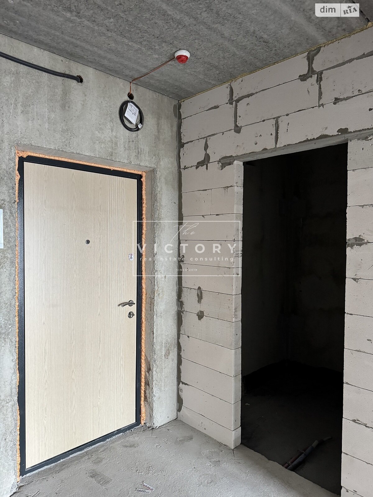 Продажа двухкомнатной квартиры в Киеве, на ул. Михаила Максимовича 24, район Голосеевский фото 1 Продажа двухкомнатной квартиры в Киеве, на ул. Михаила Максимовича 24, район Голосеевский фото 1