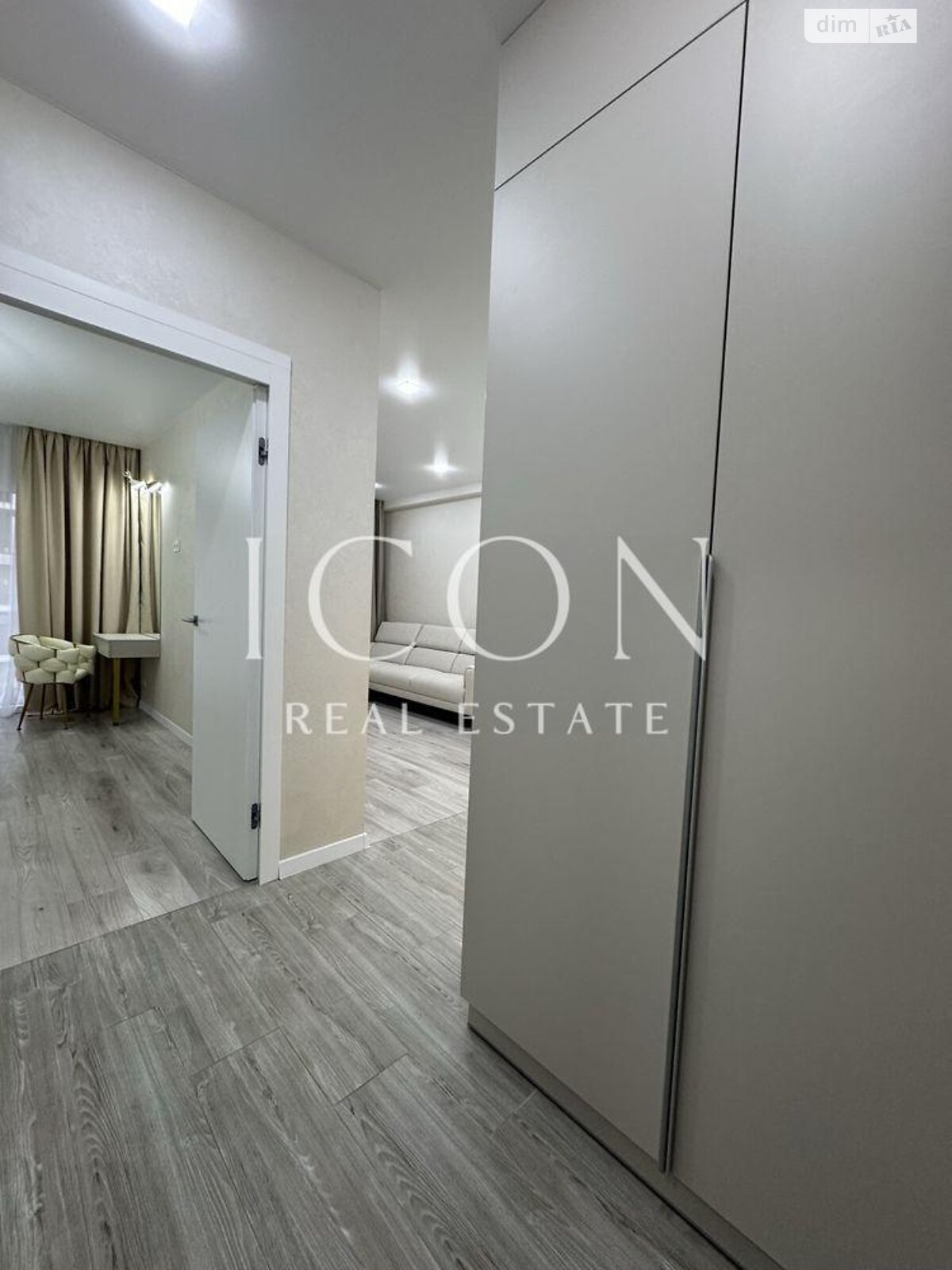 Продажа однокомнатной квартиры в Киеве, на ул. Михаила Максимовича 24, район Голосеевский фото 1