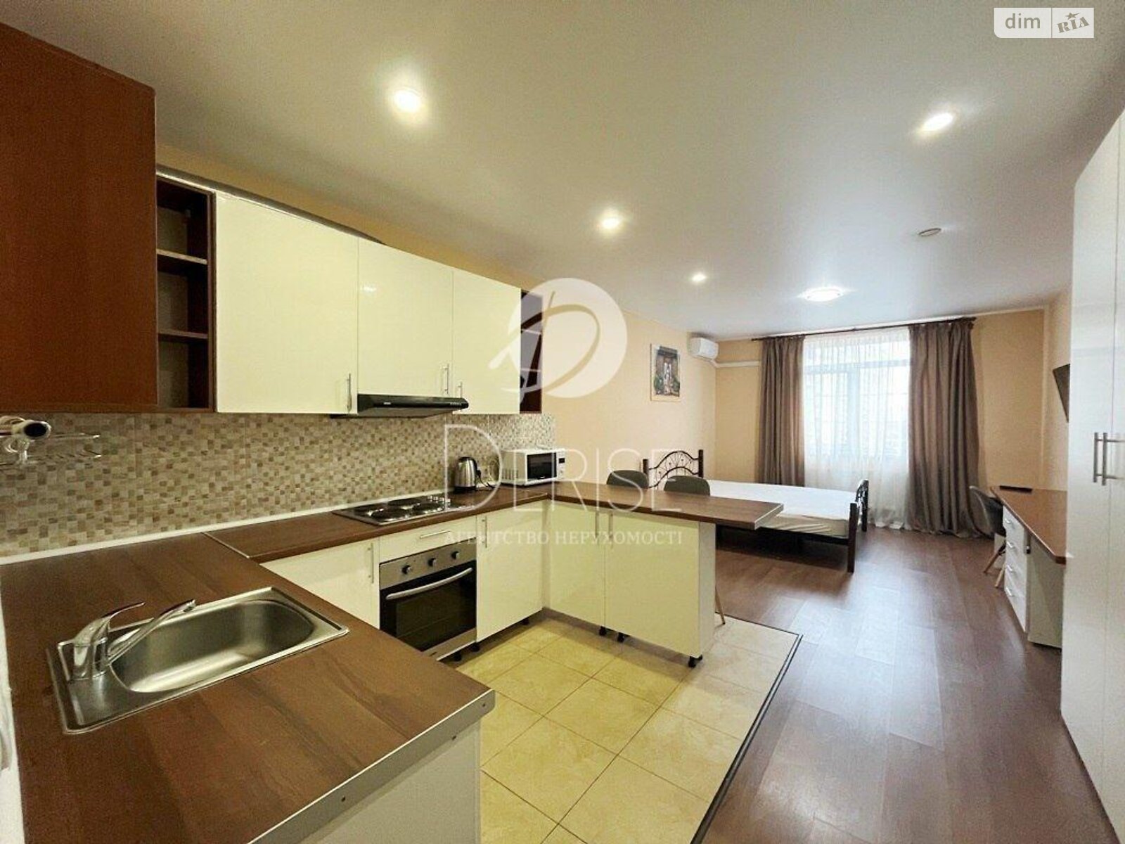 Продажа однокомнатной квартиры в Киеве, на ул. Михаила Максимовича 26, район Голосеевский фото 1