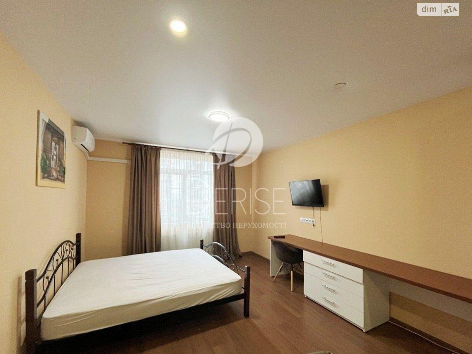 Продажа однокомнатной квартиры в Киеве, на ул. Михаила Максимовича 26, район Голосеевский фото 1