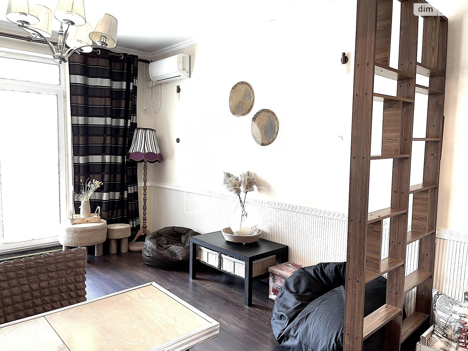 Продажа однокомнатной квартиры в Киеве, на ул. Михаила Максимовича 26, район Голосеевский фото 1