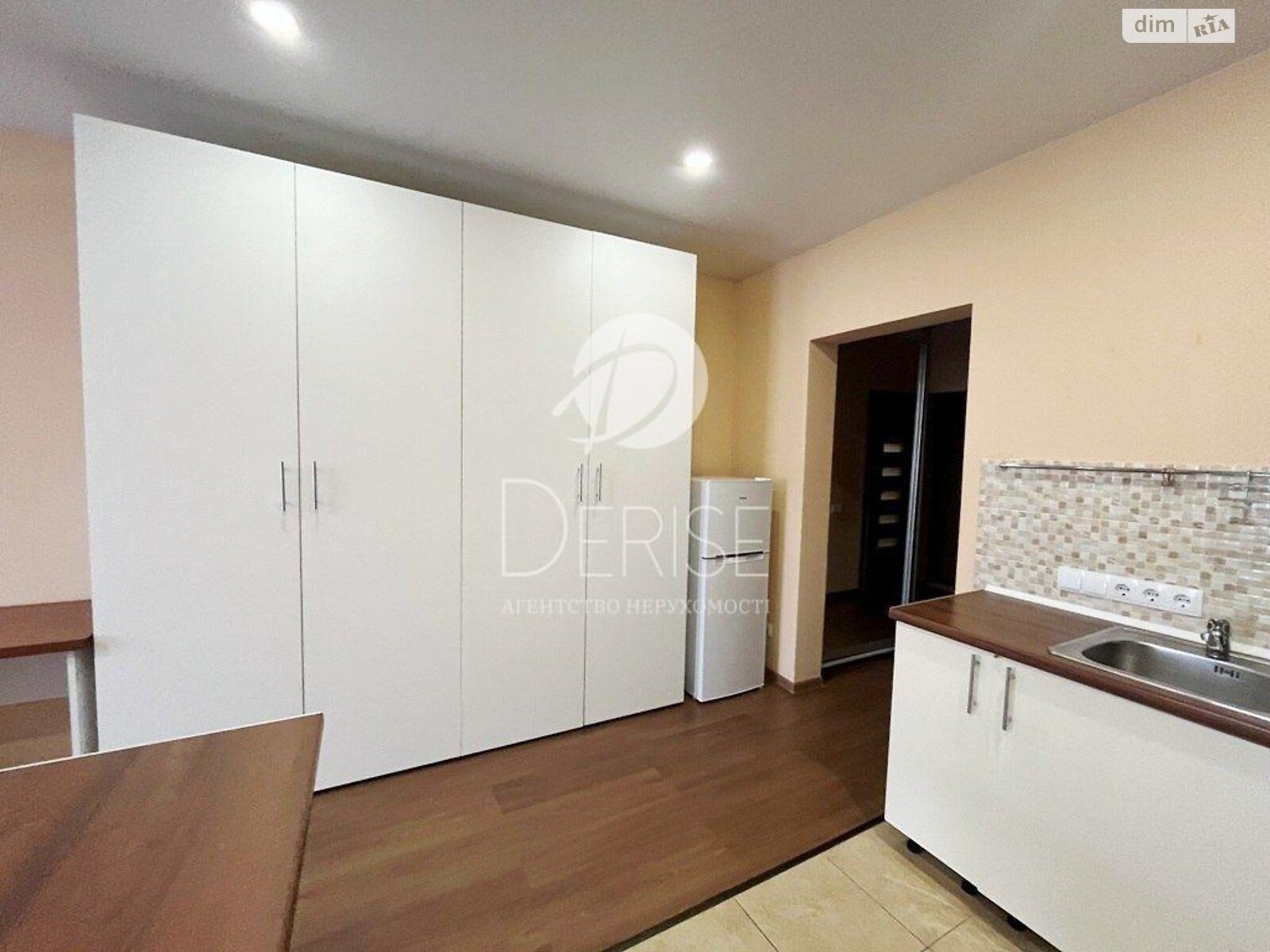 Продажа однокомнатной квартиры в Киеве, на ул. Михаила Максимовича 26, район Голосеевский фото 1