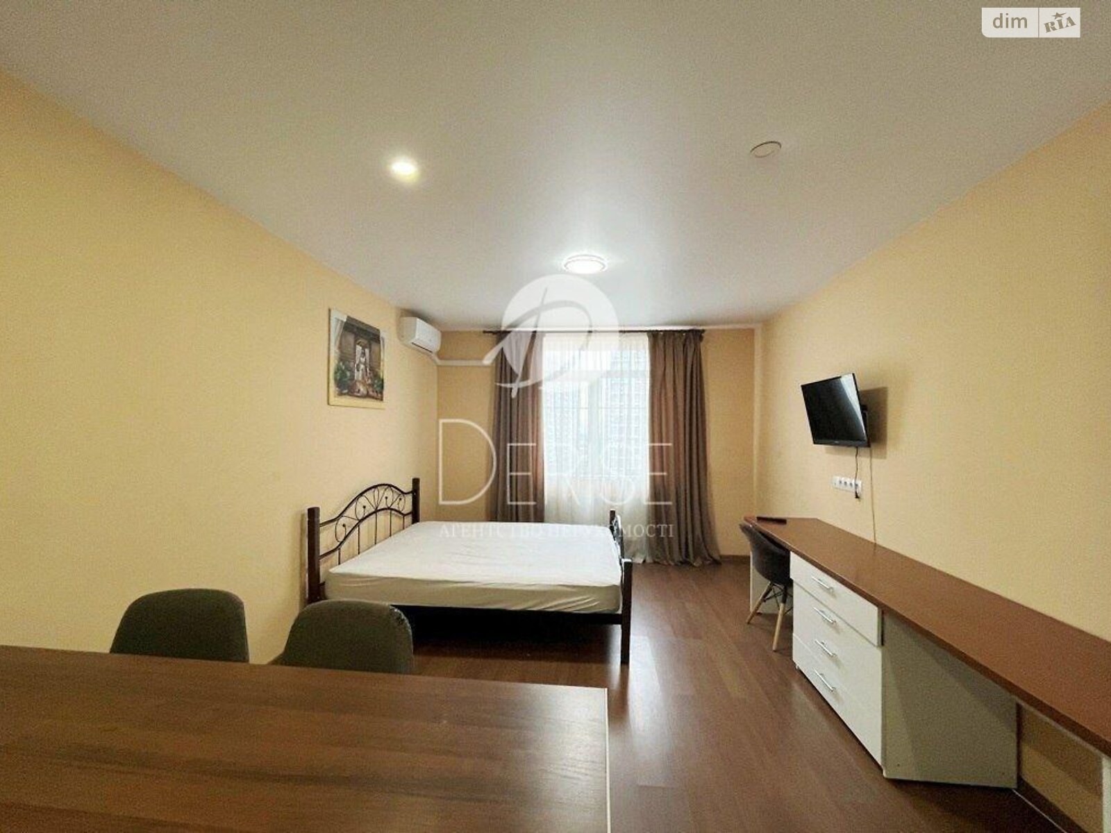 Продажа однокомнатной квартиры в Киеве, на ул. Михаила Максимовича 26, район Голосеевский фото 1