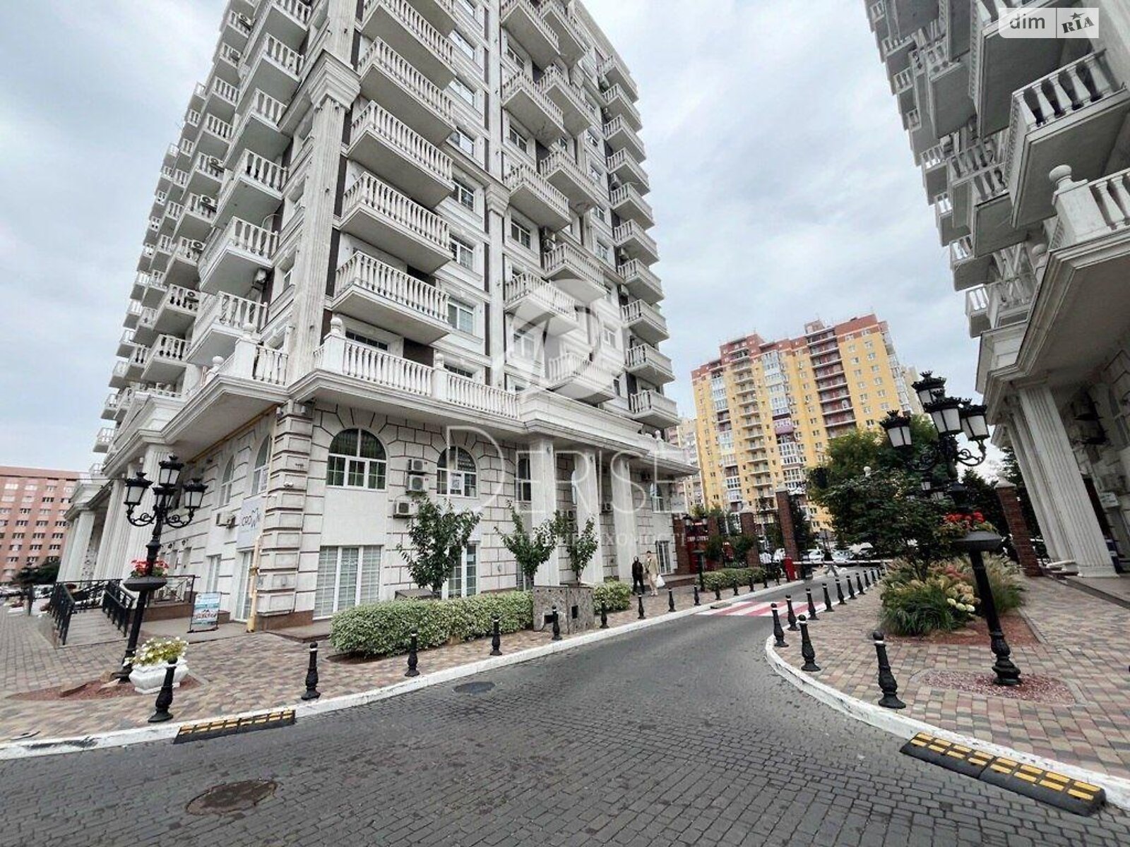 Продажа однокомнатной квартиры в Киеве, на ул. Михаила Максимовича 26, район Голосеевский фото 1