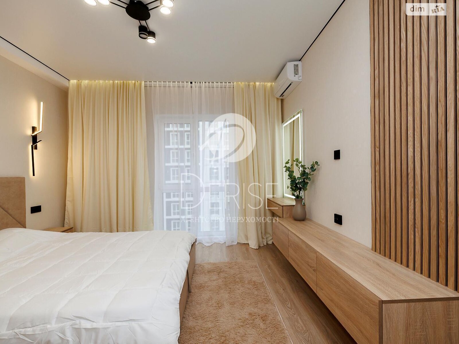 Продажа двухкомнатной квартиры в Киеве, на ул. Михаила Максимовича 26Д, район Голосеевский фото 1