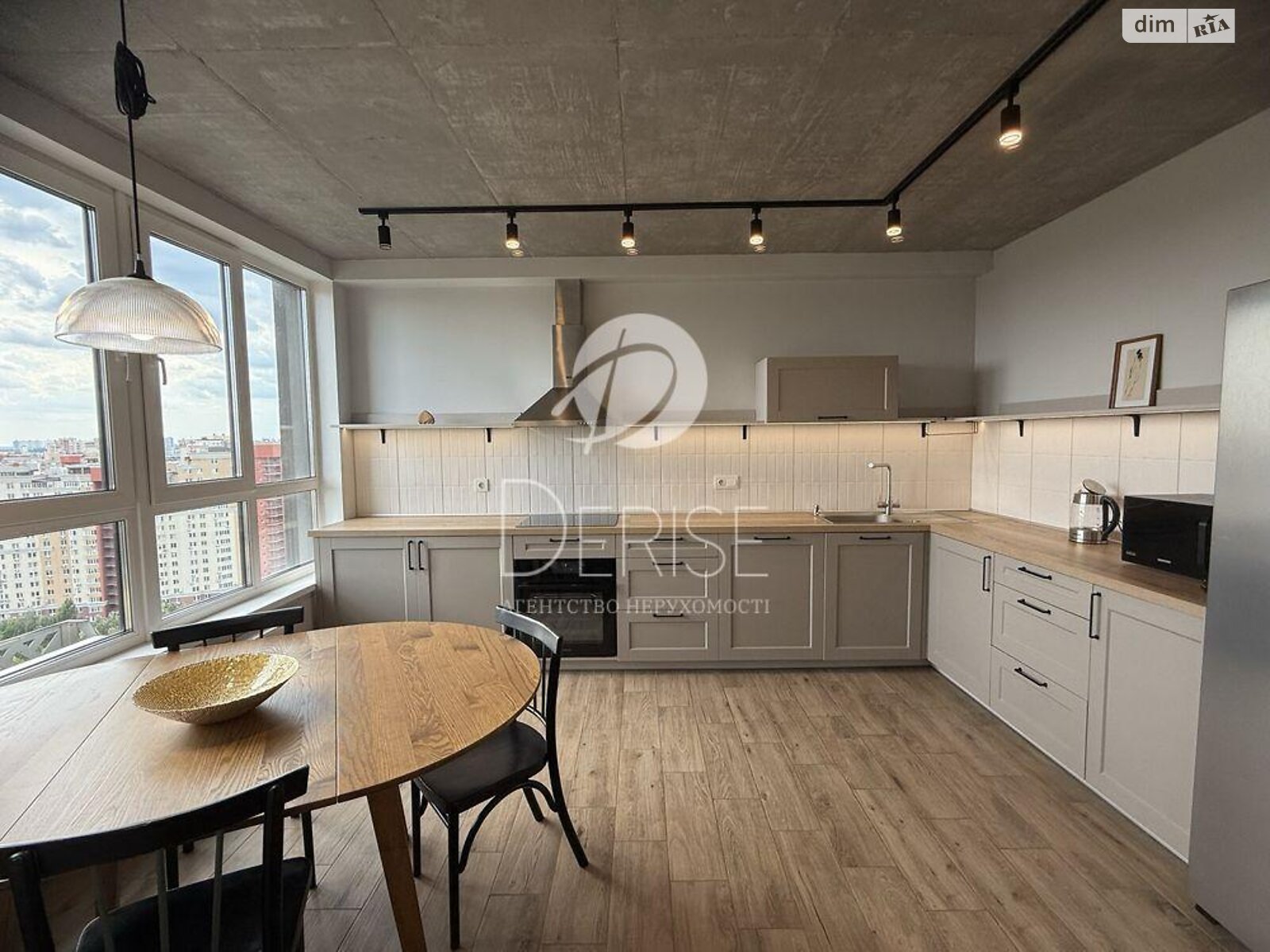Продажа двухкомнатной квартиры в Киеве, на ул. Михаила Максимовича 32, район Голосеевский фото 1