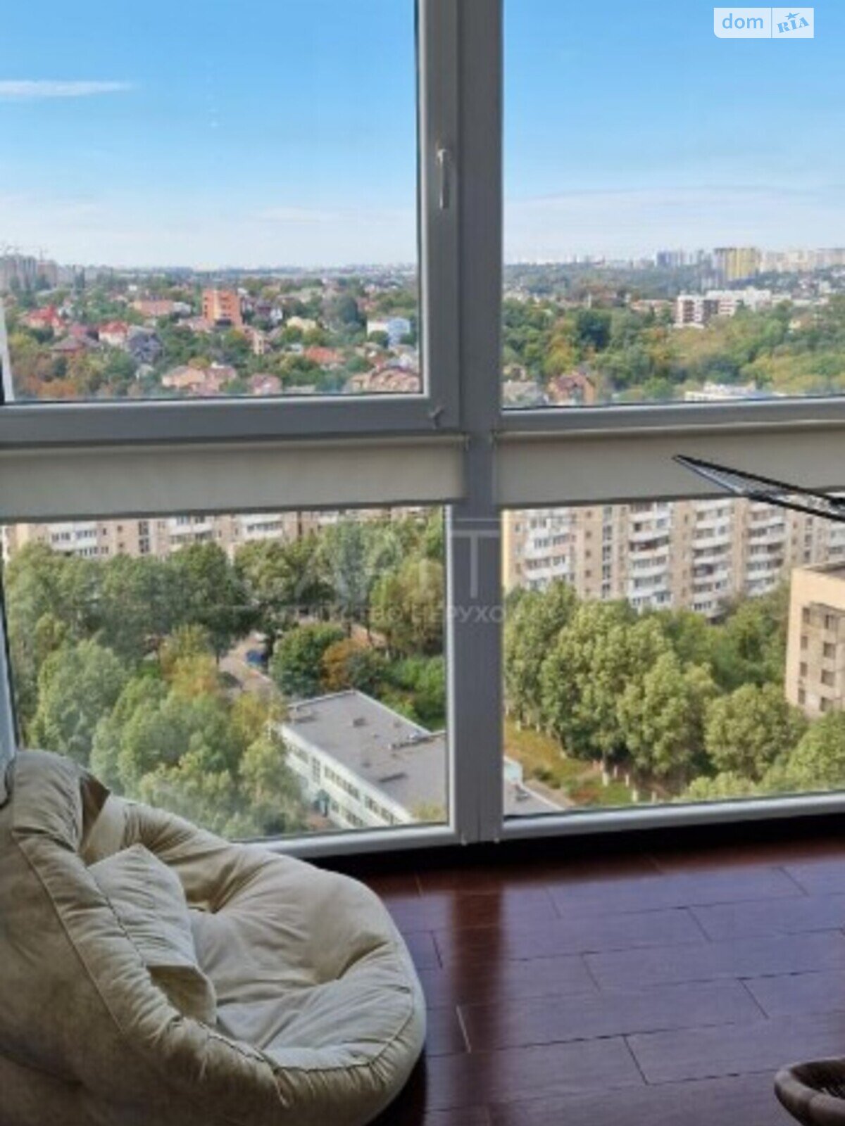 Продажа трехкомнатной квартиры в Киеве, на просп. Голосеевский 62, район Голосеевский фото 1
