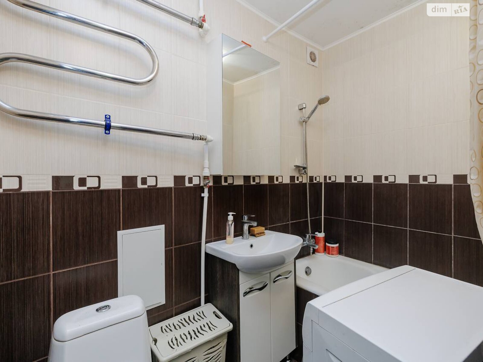 Продаж двокімнатної квартири в Києві, на вул. Садова 3А, район Голосіївський фото 1 Продаж двокімнатної квартири в Києві, на вул. Садова 3А, район Голосіївський фото 1