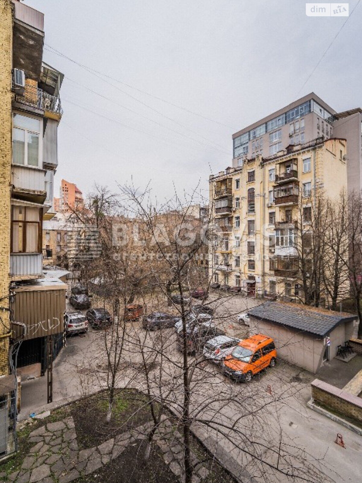 Продажа трехкомнатной квартиры в Киеве, на ул. Саксаганского 29, район Голосеевский фото 1