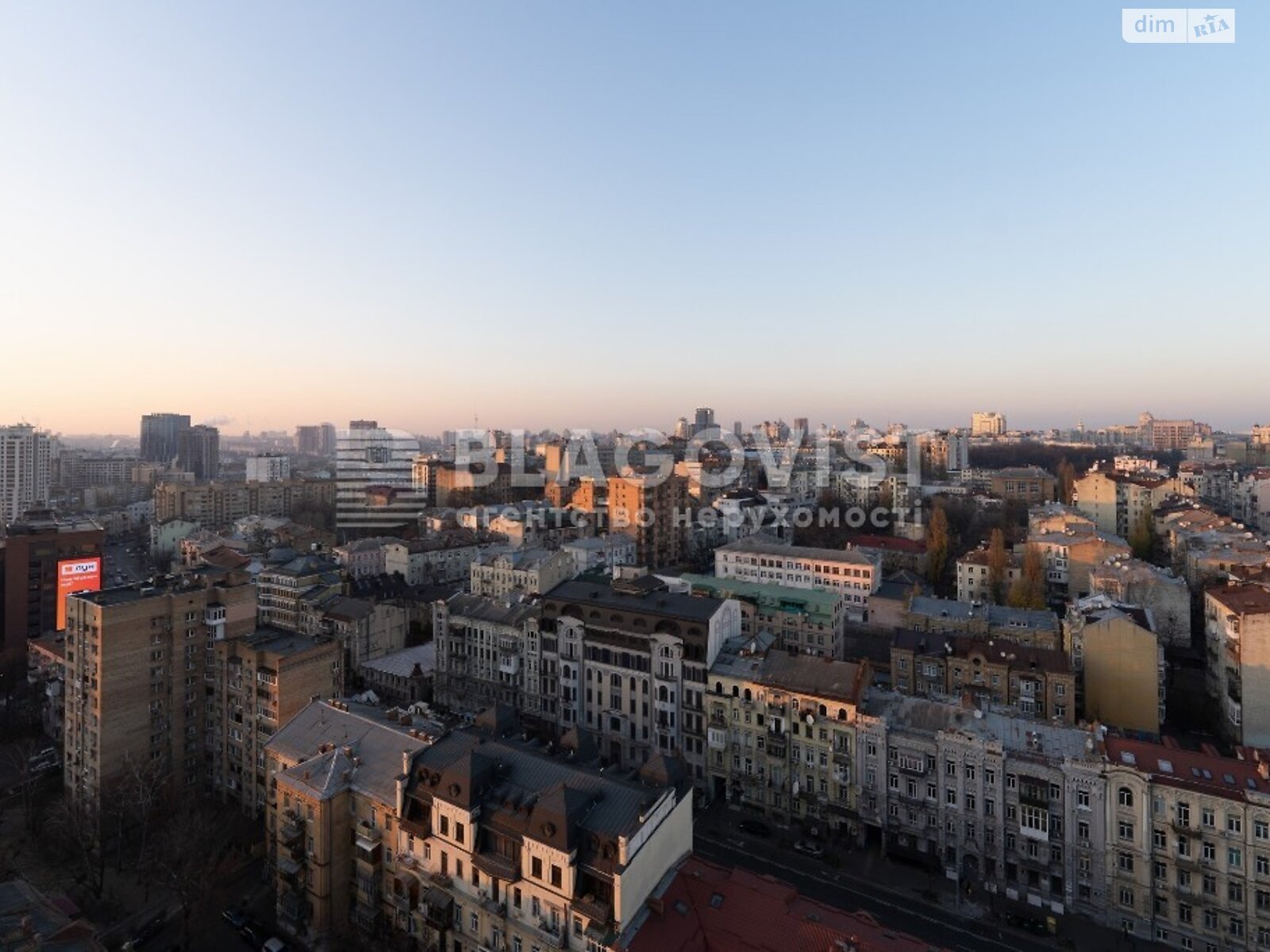 Продаж чотирикімнатної квартири в Києві, на вул. Саксаганського 37К, район Голосіївський фото 1