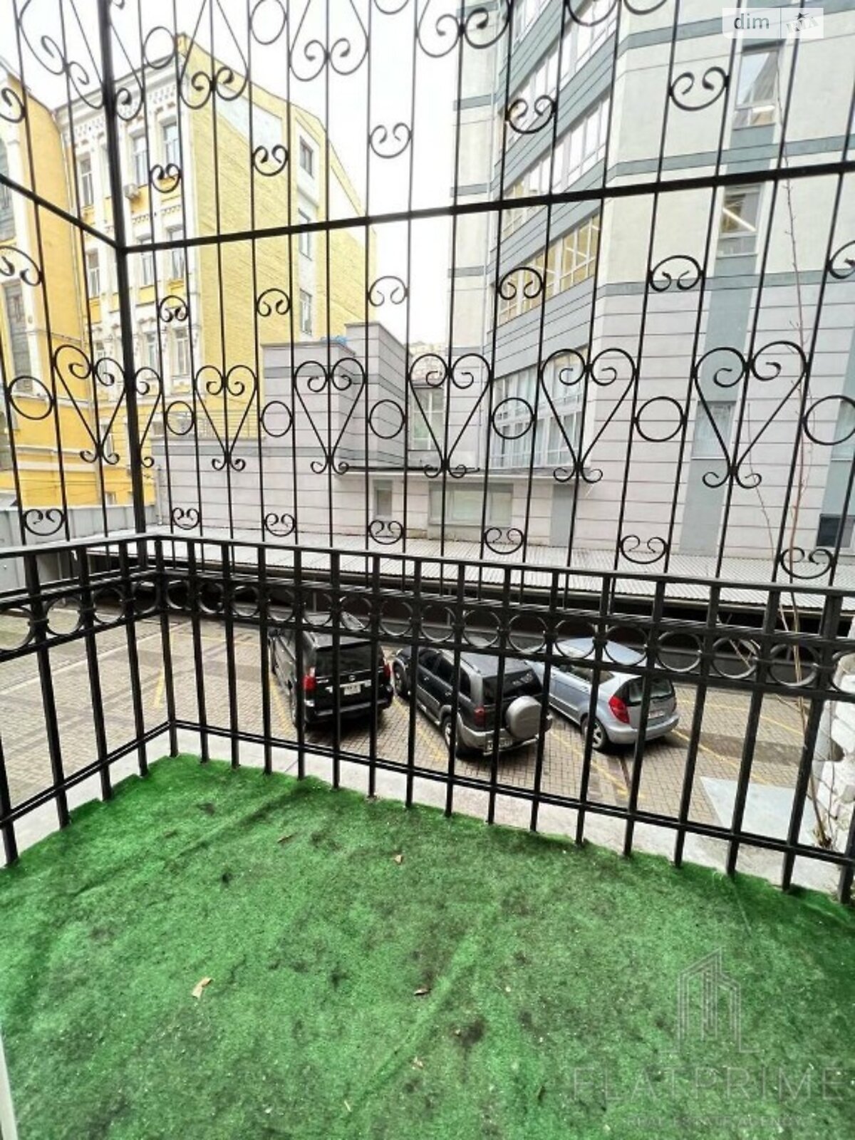 Продаж трикімнатної квартири в Києві, на вул. Саксаганського 70Б, район Голосіївський фото 1