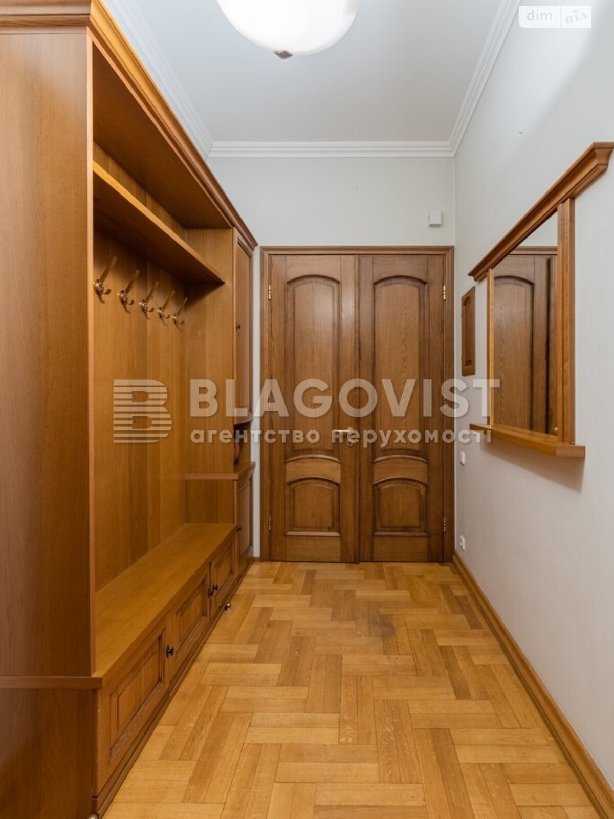 Продаж трикімнатної квартири в Києві, на вул. Саксаганського, район Голосіївський фото 1 Продаж трикімнатної квартири в Києві, на вул. Саксаганського, район Голосіївський фото 1
