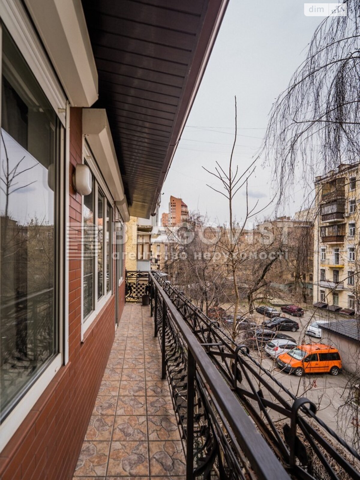 Продаж трикімнатної квартири в Києві, на вул. Саксаганського, район Голосіївський фото 1 Продаж трикімнатної квартири в Києві, на вул. Саксаганського, район Голосіївський фото 1