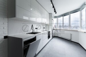 Продажа трехкомнатной квартиры в Киеве, на ул. Степана Рудницкого 5А, район Голосеевский фото 2