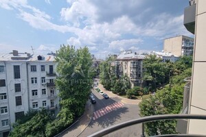 Продажа четырехкомнатной квартиры в Киеве, на ул. Тарасовская 9В, район Голосеевский фото 2