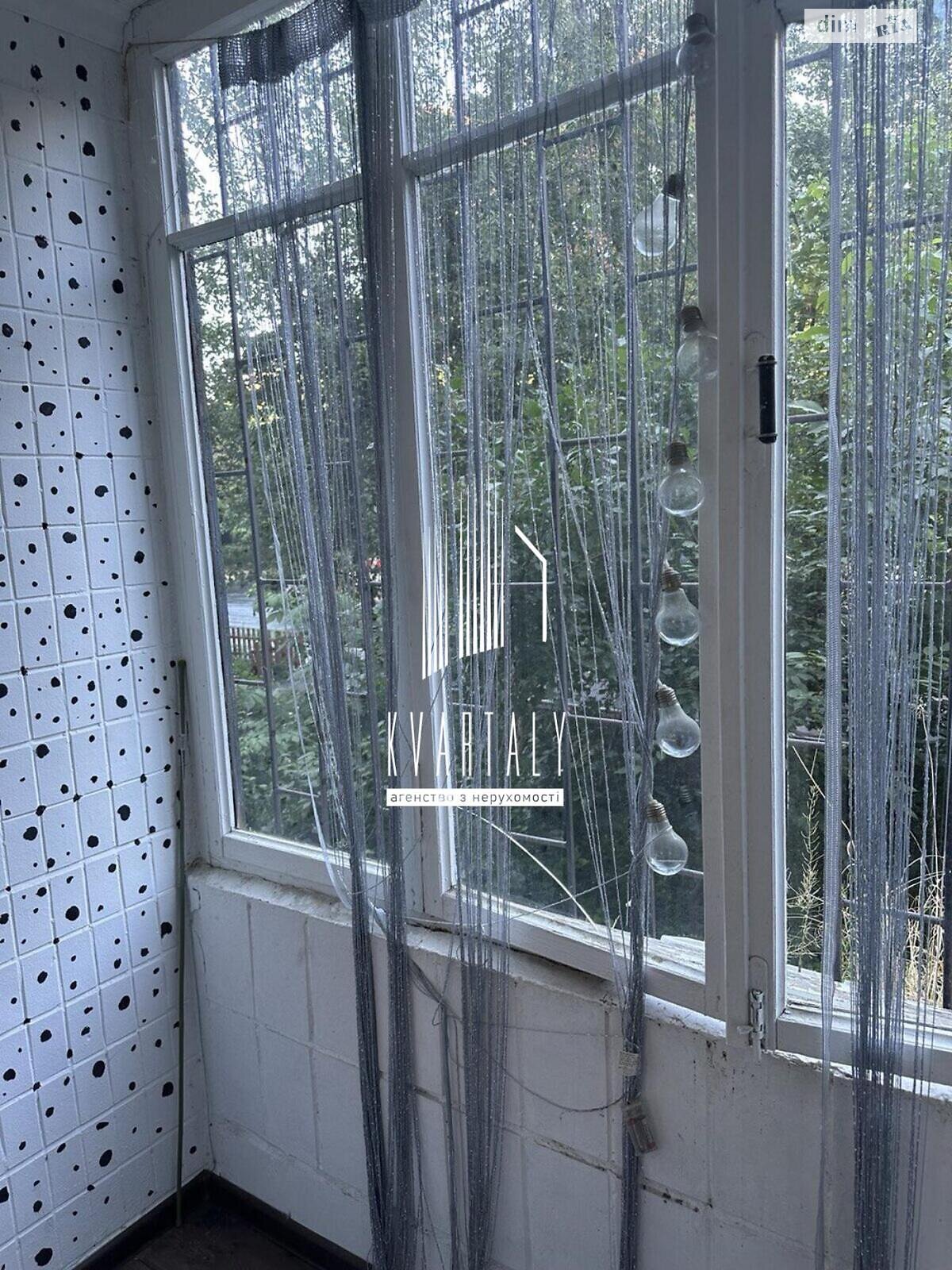 Продаж трикімнатної квартири в Києві, на вул. Виставкова 12, район Голосіївський фото 1 Продаж трикімнатної квартири в Києві, на вул. Виставкова 12, район Голосіївський фото 1