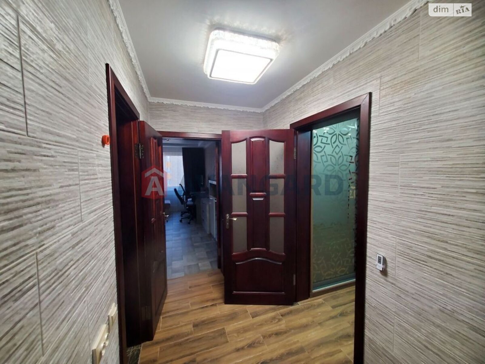 Продаж трикімнатної квартири в Києві, на вул. Юлії Здановської, район Голосіївський фото 1 Продаж трикімнатної квартири в Києві, на вул. Юлії Здановської, район Голосіївський фото 1
