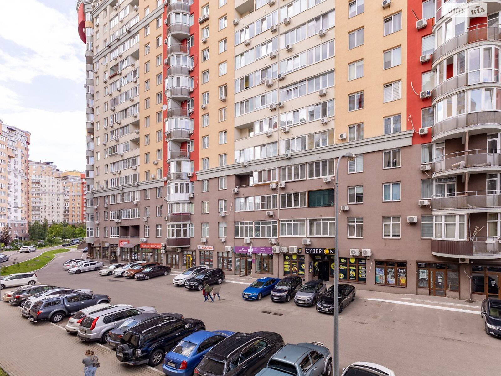 Продаж чотирикімнатної квартири в Києві, на вул. Юлії Здановської 48, район Голосіївський фото 1 Продаж чотирикімнатної квартири в Києві, на вул. Юлії Здановської 48, район Голосіївський фото 1