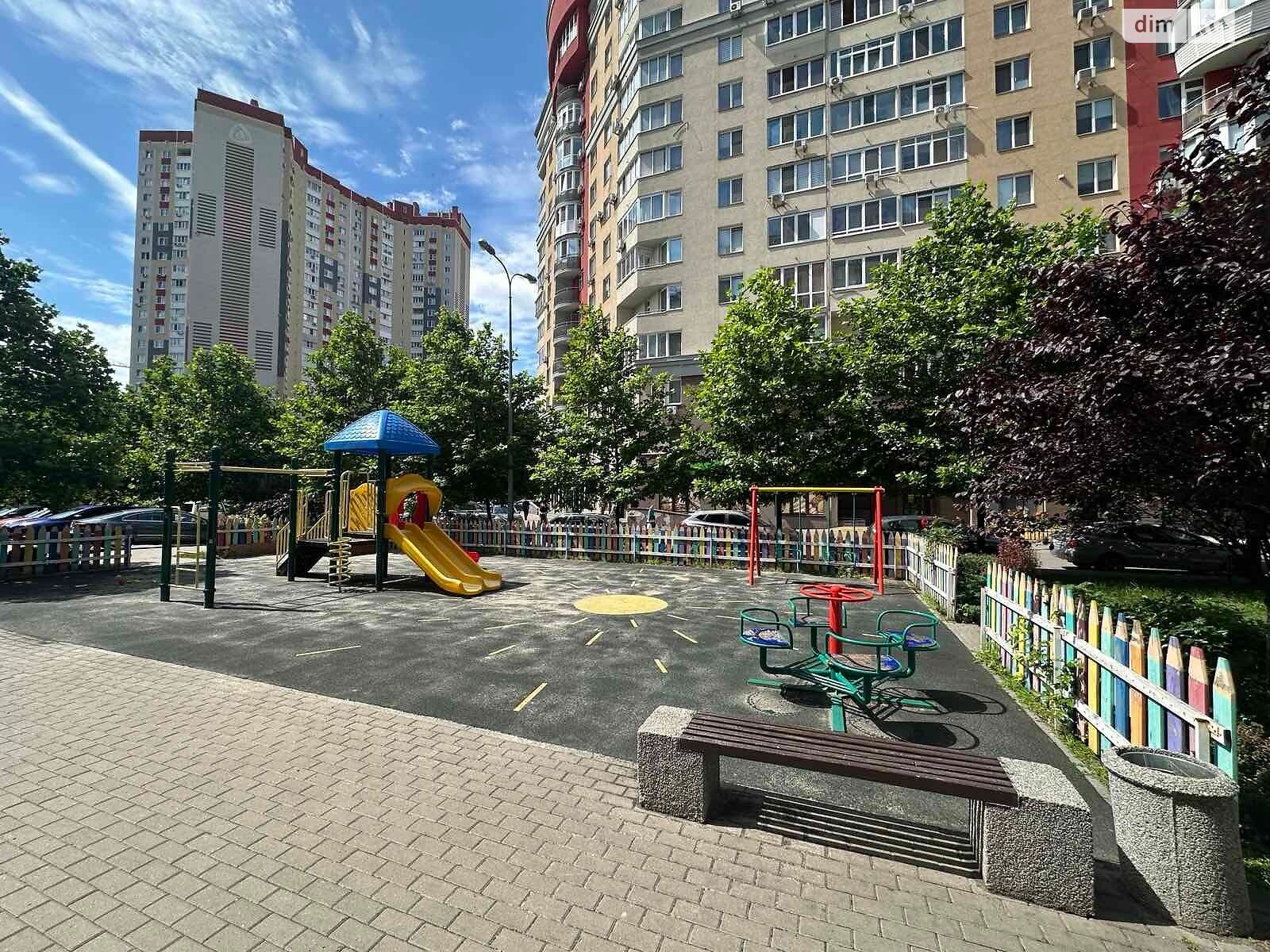 Продаж чотирикімнатної квартири в Києві, на вул. Юлії Здановської 48, район Голосіївський фото 1 Продаж чотирикімнатної квартири в Києві, на вул. Юлії Здановської 48, район Голосіївський фото 1