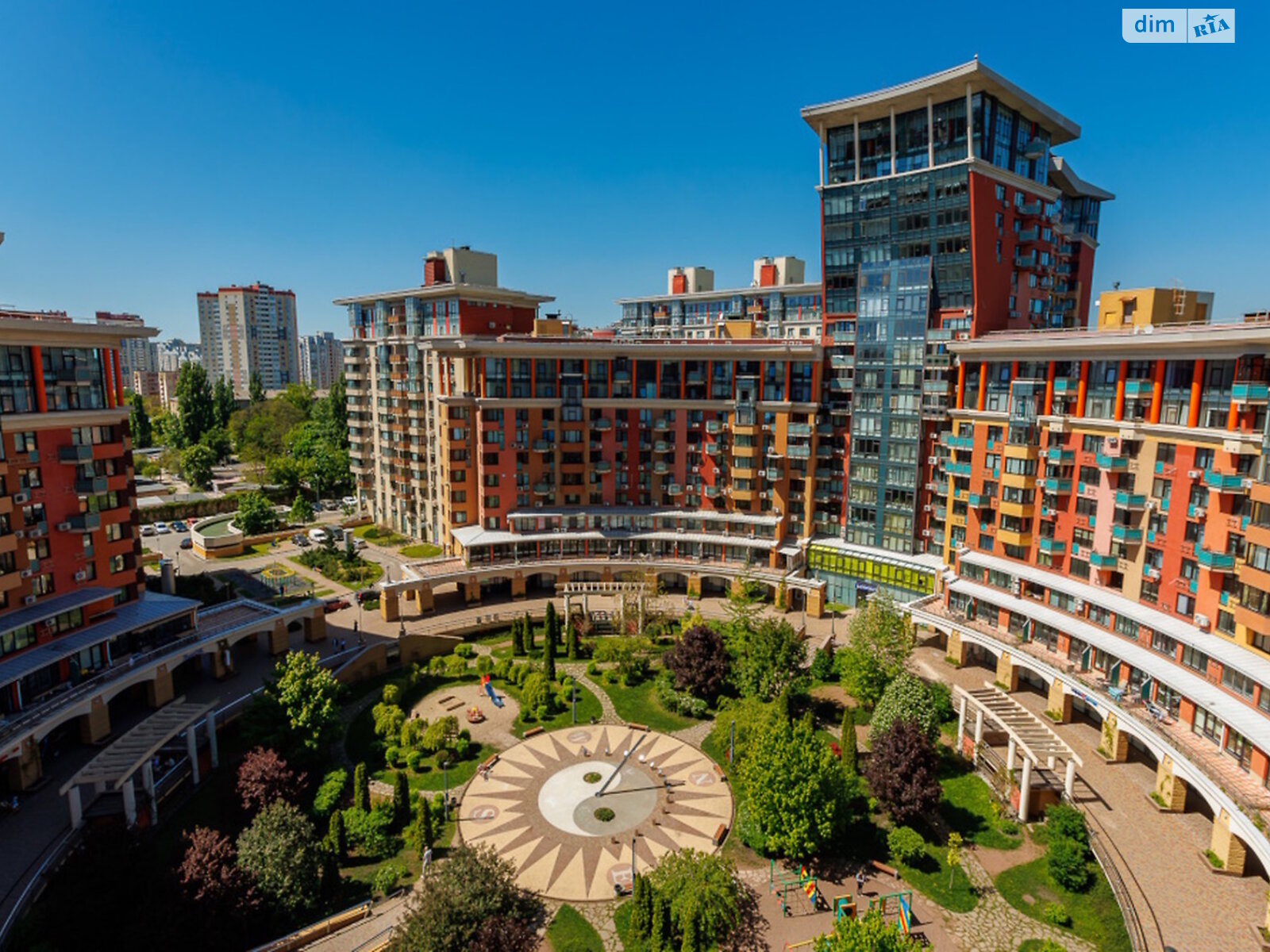 Продажа трехкомнатной квартиры в Киеве, на ул. Юлии Здановской 71Д, район Голосеевский фото 1 Продажа трехкомнатной квартиры в Киеве, на ул. Юлии Здановской 71Д, район Голосеевский фото 1