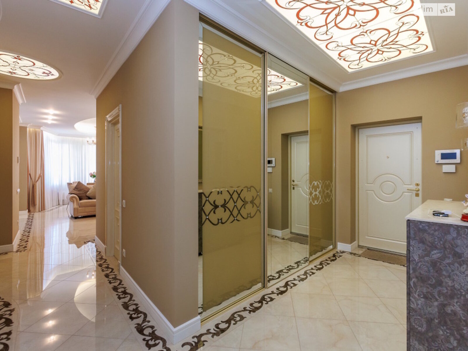 Продажа трехкомнатной квартиры в Киеве, на ул. Юлии Здановской 71Д, район Голосеевский фото 1 Продажа трехкомнатной квартиры в Киеве, на ул. Юлии Здановской 71Д, район Голосеевский фото 1