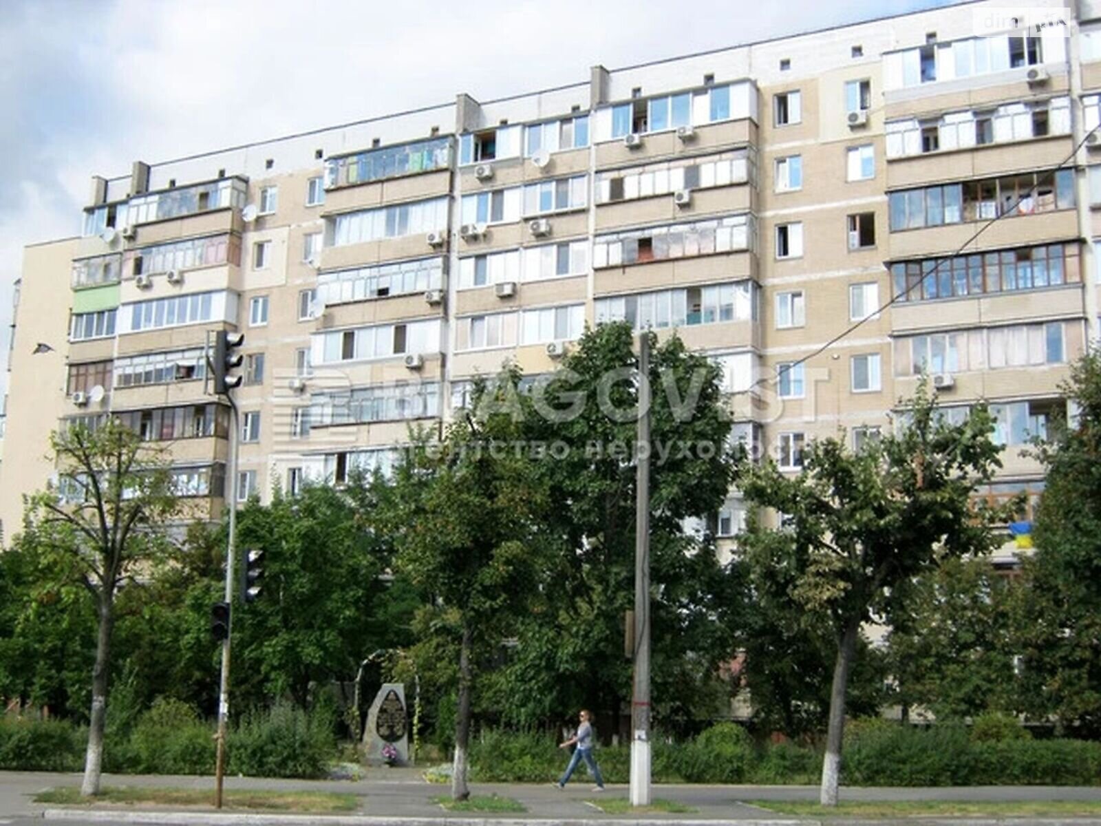 Продаж трикімнатної квартири в Києві, на вул. Архітектора Вербицького 11, район Харківський Масив фото 1 Продаж трикімнатної квартири в Києві, на вул. Архітектора Вербицького 11, район Харківський Масив фото 1