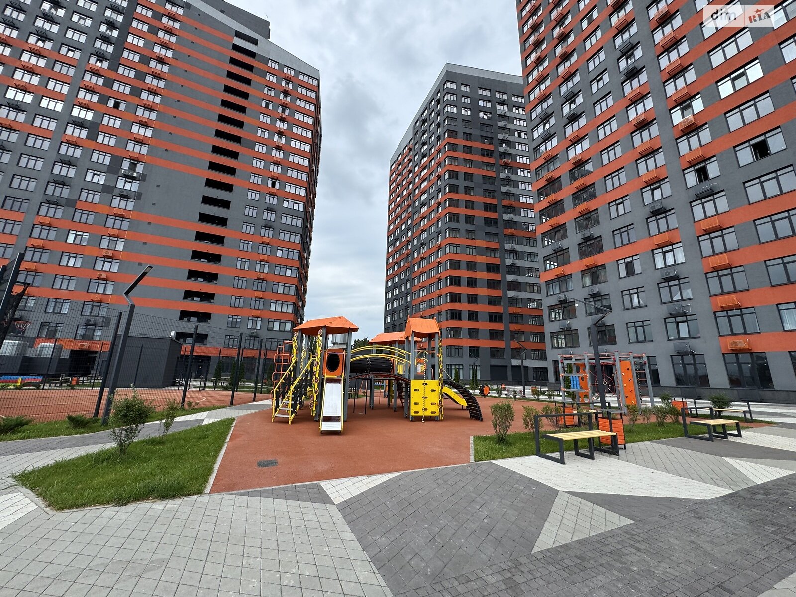 Продаж однокімнатної квартири в Києві, на вул. Братів Чибінєєвих 8А, район Харківський Масив фото 1 Продаж однокімнатної квартири в Києві, на вул. Братів Чибінєєвих 8А, район Харківський Масив фото 1