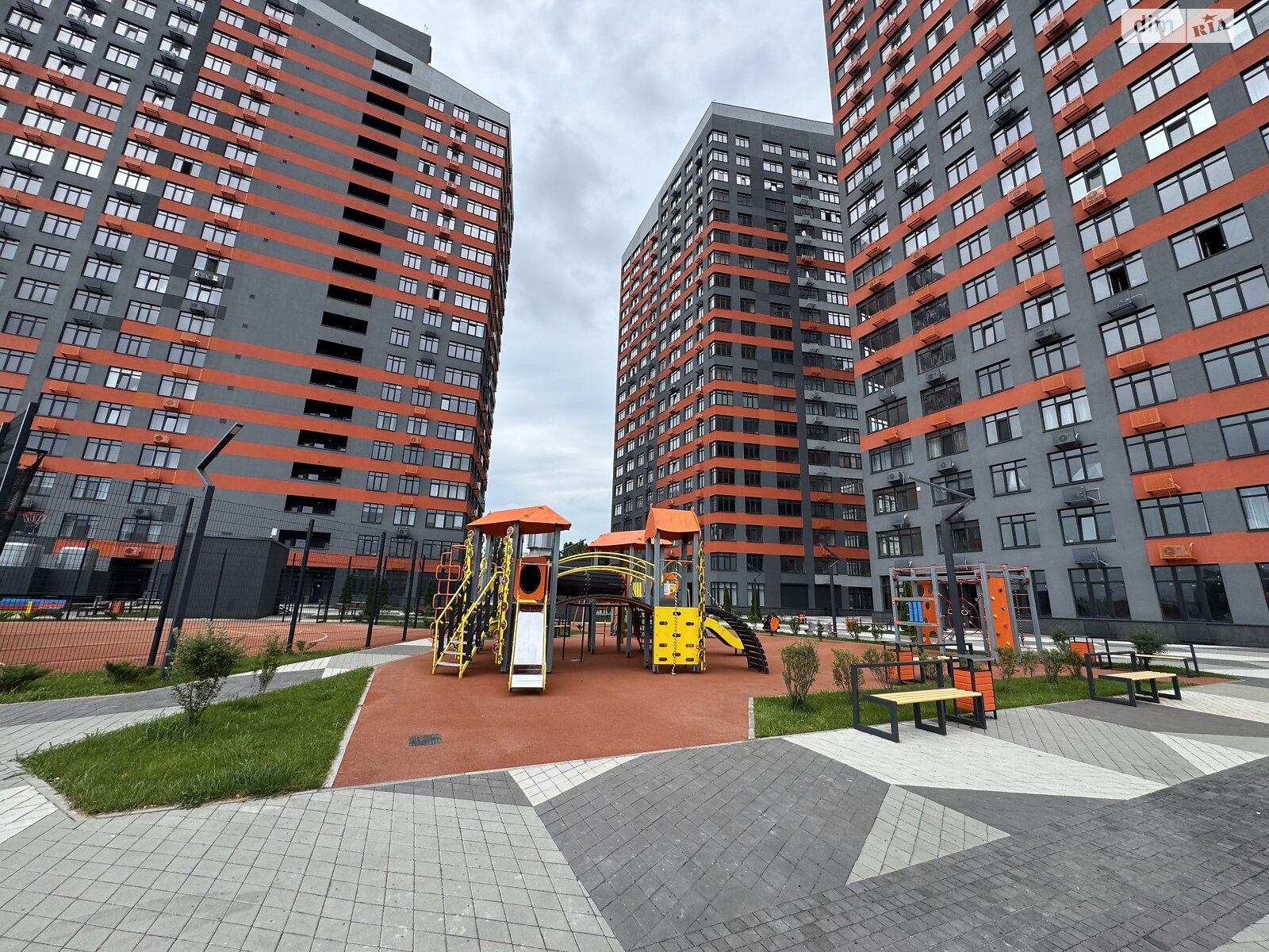 Продаж однокімнатної квартири в Києві, на вул. Братів Чибінєєвих 8А, район Харківський Масив фото 1 Продаж однокімнатної квартири в Києві, на вул. Братів Чибінєєвих 8А, район Харківський Масив фото 1