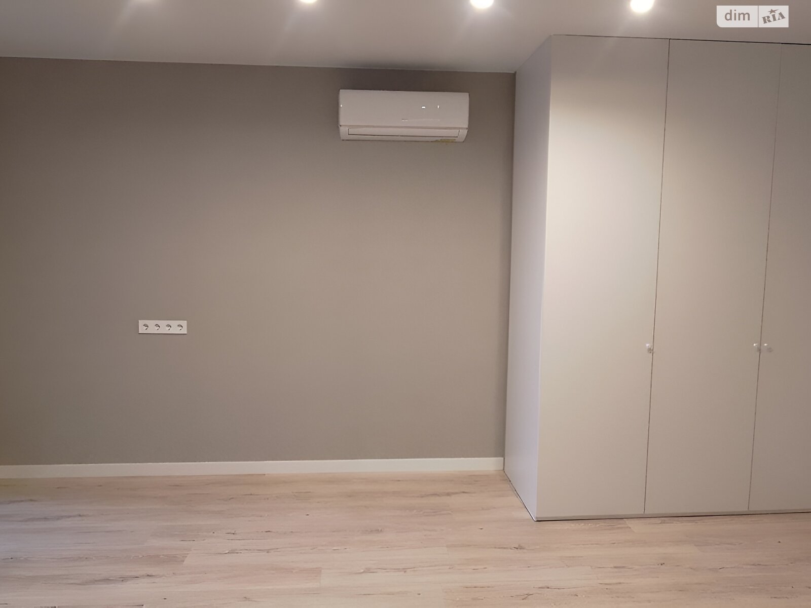 Продажа однокомнатной квартиры в Киеве, на ул. Днепропетровская 127А, район Харьковский Массив фото 1 Продажа однокомнатной квартиры в Киеве, на ул. Днепропетровская 127А, район Харьковский Массив фото 1