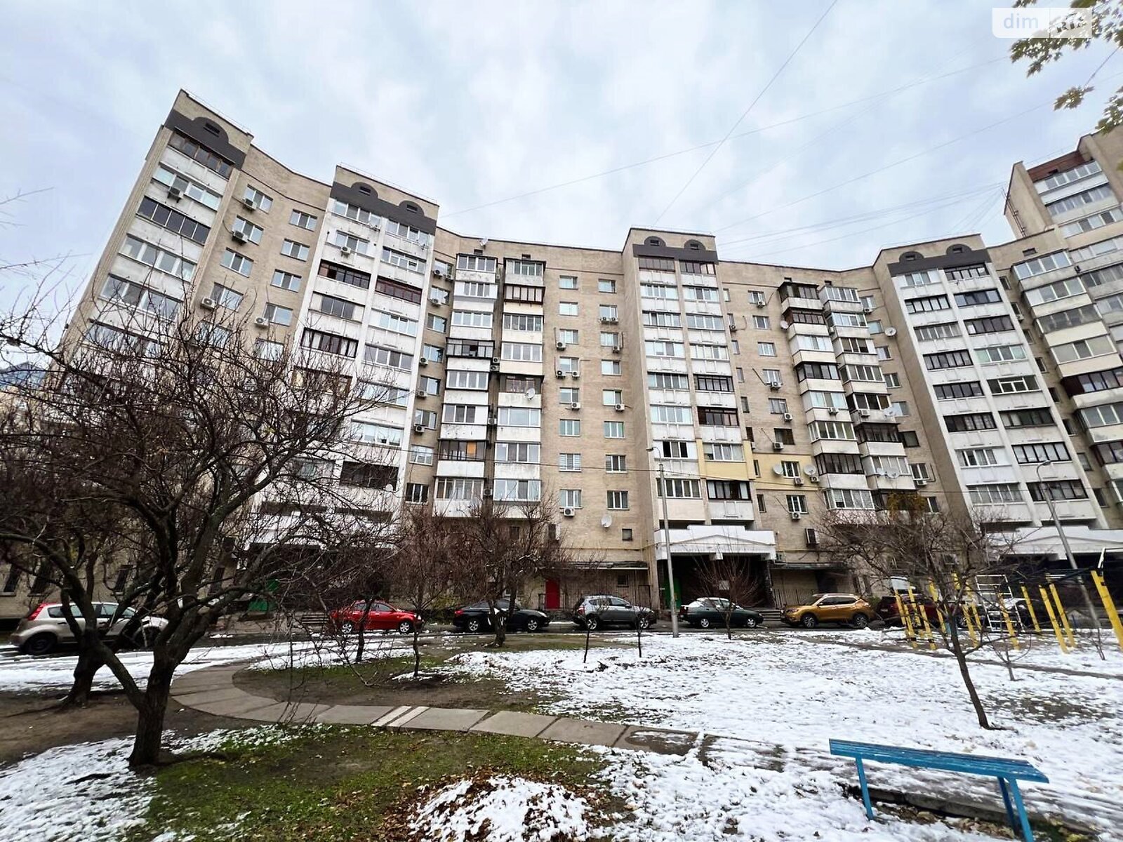 Продажа трехкомнатной квартиры в Киеве, на шоссе Харьковское 58, кв. 5, район Харьковский Массив фото 1