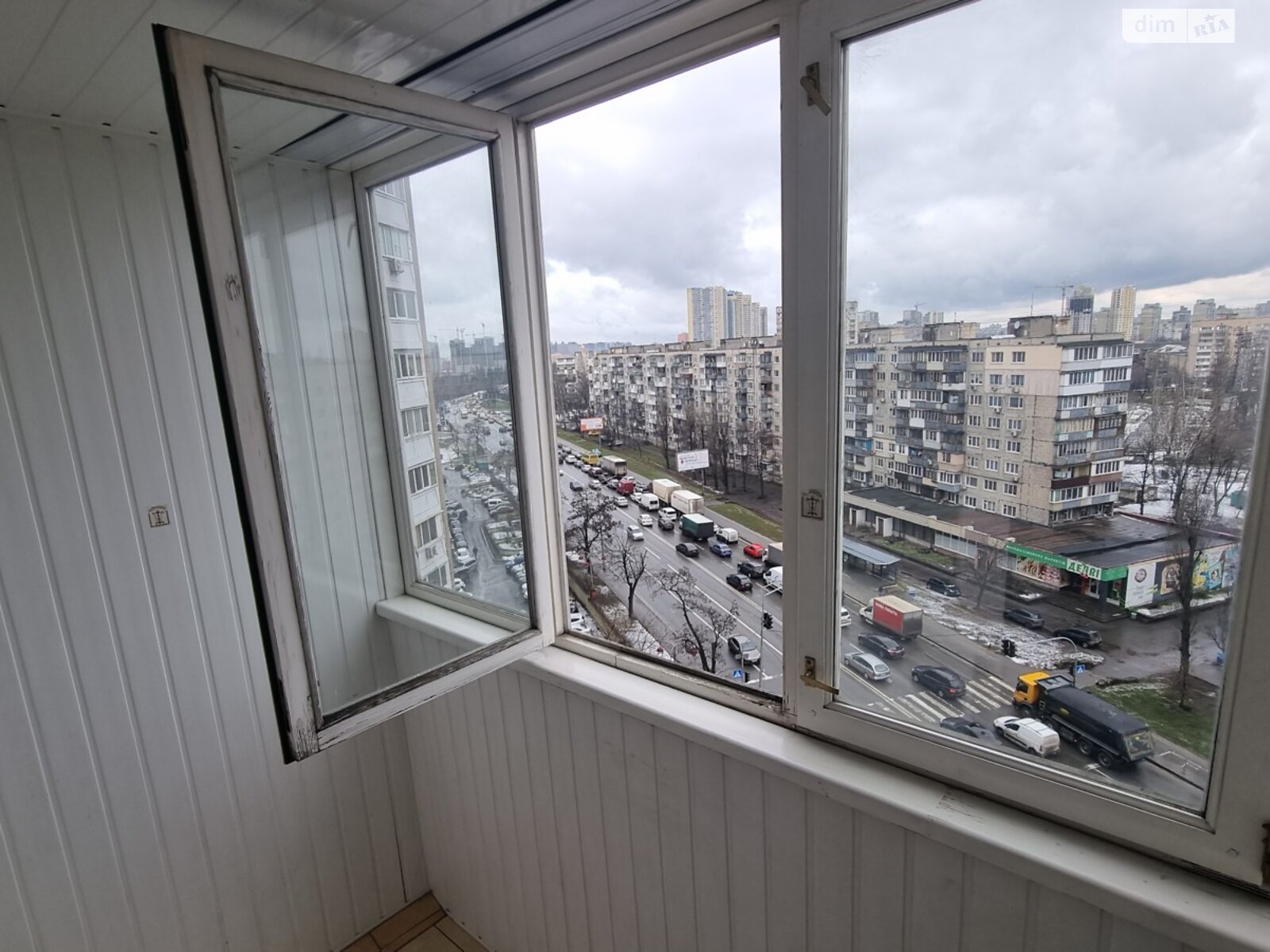 Продажа трехкомнатной квартиры в Киеве, на шоссе Харьковское 56, район Харьковский Массив фото 1 Продажа трехкомнатной квартиры в Киеве, на шоссе Харьковское 56, район Харьковский Массив фото 1