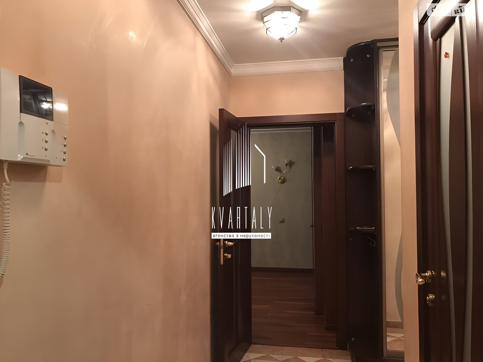 Продаж однокімнатної квартири в Києві, на шосе Харківське 160А, район Харківський Масив фото 1 Продаж однокімнатної квартири в Києві, на шосе Харківське 160А, район Харківський Масив фото 1