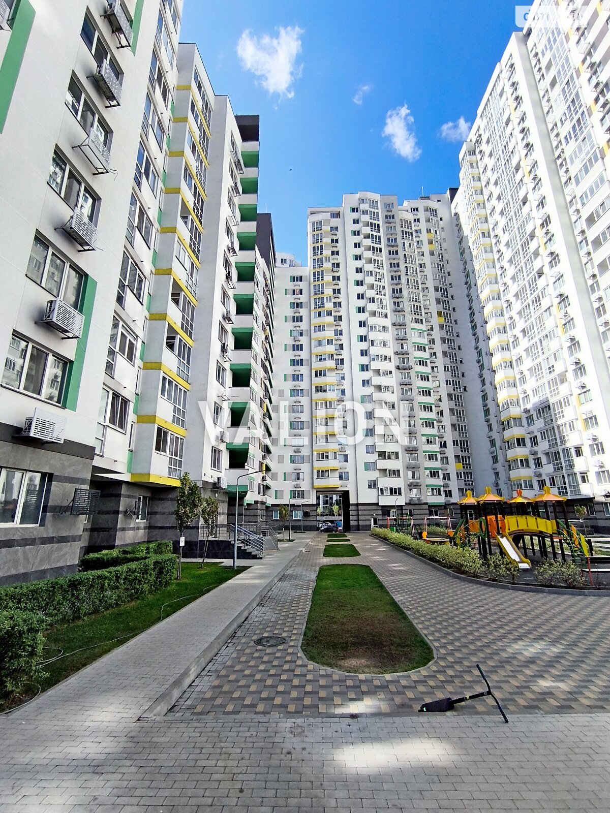 Продажа четырехкомнатной квартиры в Киеве, на шоссе Харьковское 190, район Харьковский Массив фото 1 Продажа четырехкомнатной квартиры в Киеве, на шоссе Харьковское 190, район Харьковский Массив фото 1