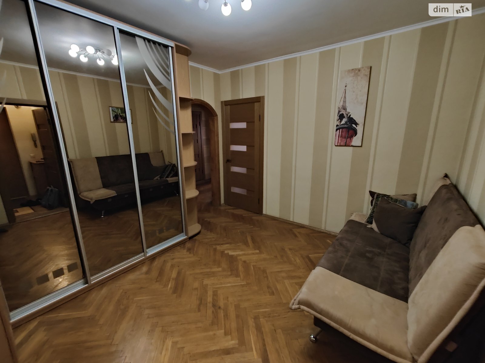 Продаж трикімнатної квартири в Києві, на шосе Харківське 180/21, район Харківський Масив фото 1 Продаж трикімнатної квартири в Києві, на шосе Харківське 180/21, район Харківський Масив фото 1
