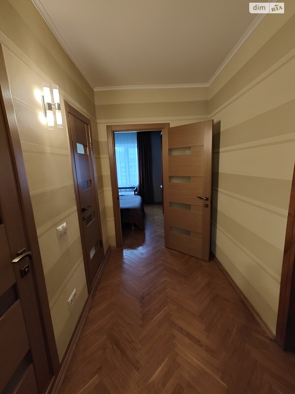 Продаж трикімнатної квартири в Києві, на шосе Харківське 180/21, район Харківський Масив фото 1 Продаж трикімнатної квартири в Києві, на шосе Харківське 180/21, район Харківський Масив фото 1