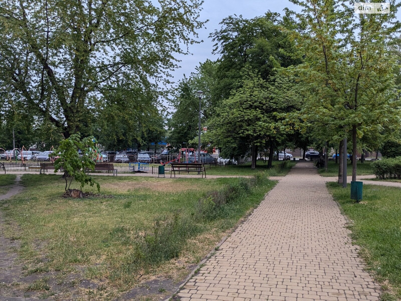 Продаж трикімнатної квартири в Києві, на шосе Харківське 180/21, район Харківський Масив фото 1 Продаж трикімнатної квартири в Києві, на шосе Харківське 180/21, район Харківський Масив фото 1