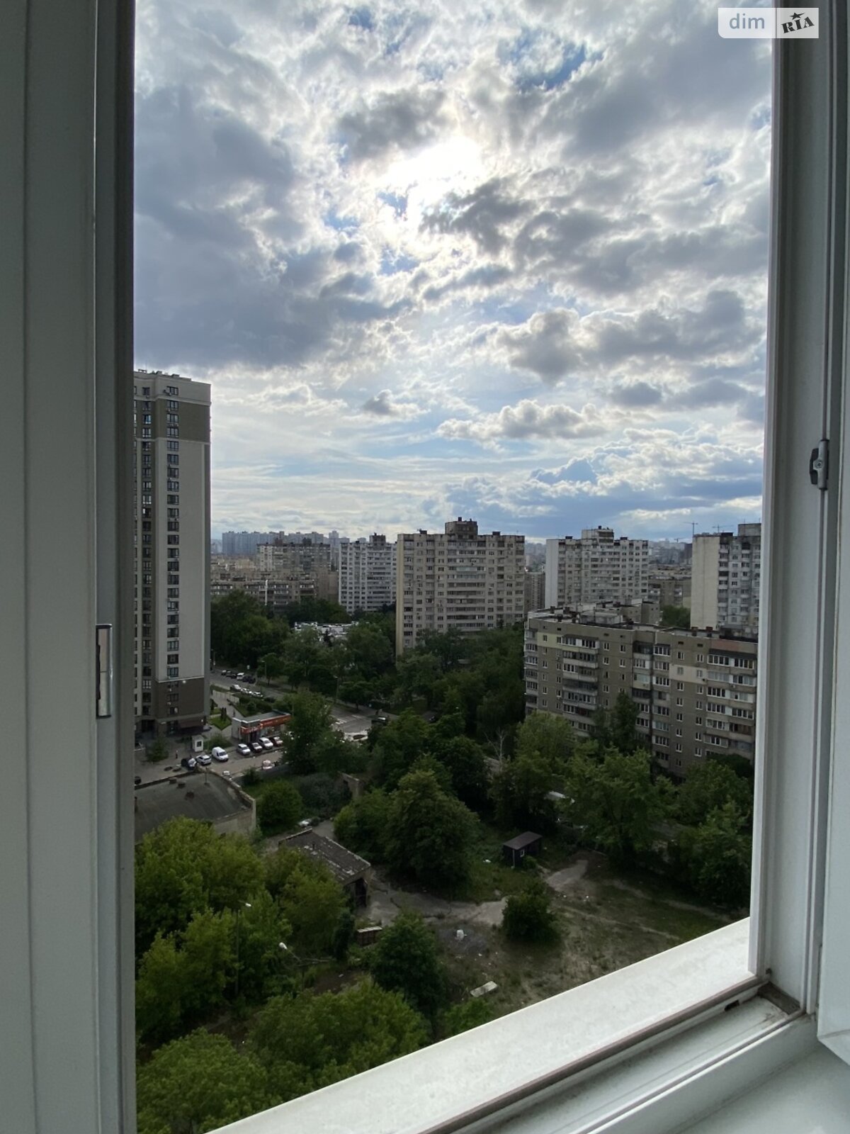 Продаж однокімнатної квартири в Києві, на шосе Харківське 188, район Харківський Масив фото 1 Продаж однокімнатної квартири в Києві, на шосе Харківське 188, район Харківський Масив фото 1