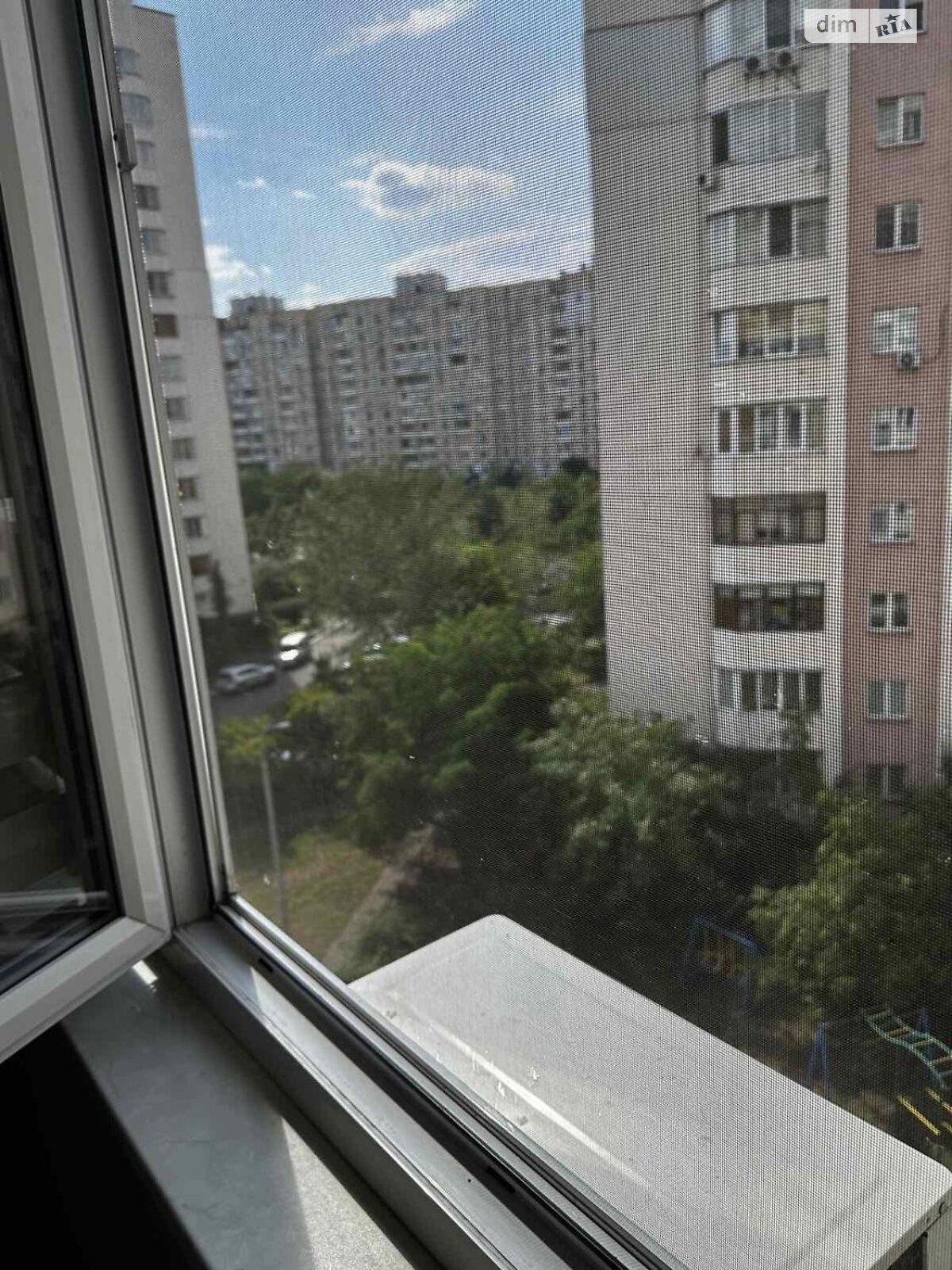 Продажа трехкомнатной квартиры в Киеве, на ул. Вишняковская 7А, район Харьковский Массив фото 1