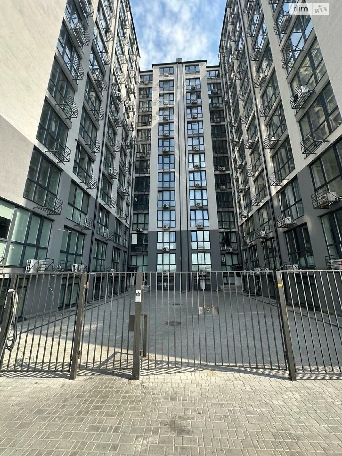 Продаж однокімнатної квартири в Києві, на вул. Кам'янська 127, район Харківський Масив фото 1 Продаж однокімнатної квартири в Києві, на вул. Кам'янська 127, район Харківський Масив фото 1