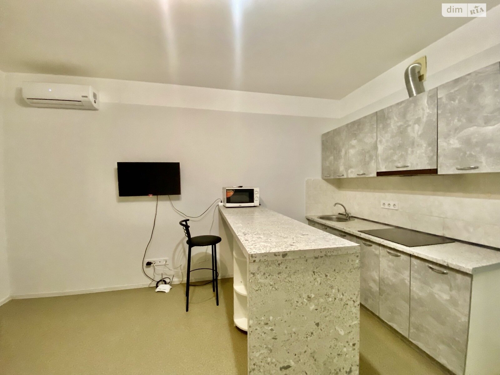 Продажа однокомнатной квартиры в Киеве, на ул. Каменская, район Харьковский Массив фото 1