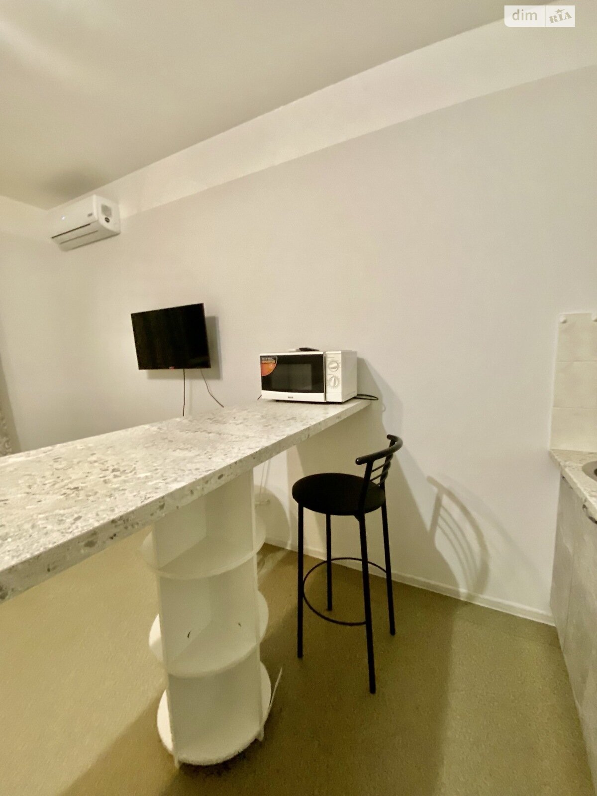 Продажа однокомнатной квартиры в Киеве, на ул. Каменская, район Харьковский Массив фото 1