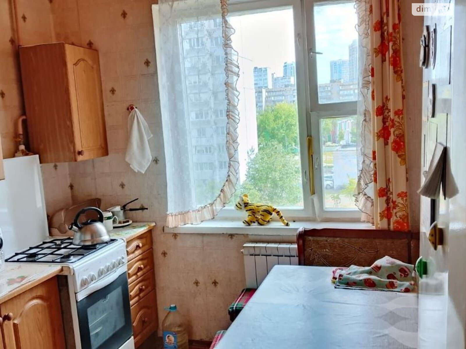 Продаж трикімнатної квартири в Києві, на просп. Миколи Бажана 9Б, район Харківський Масив фото 1 Продаж трикімнатної квартири в Києві, на просп. Миколи Бажана 9Б, район Харківський Масив фото 1