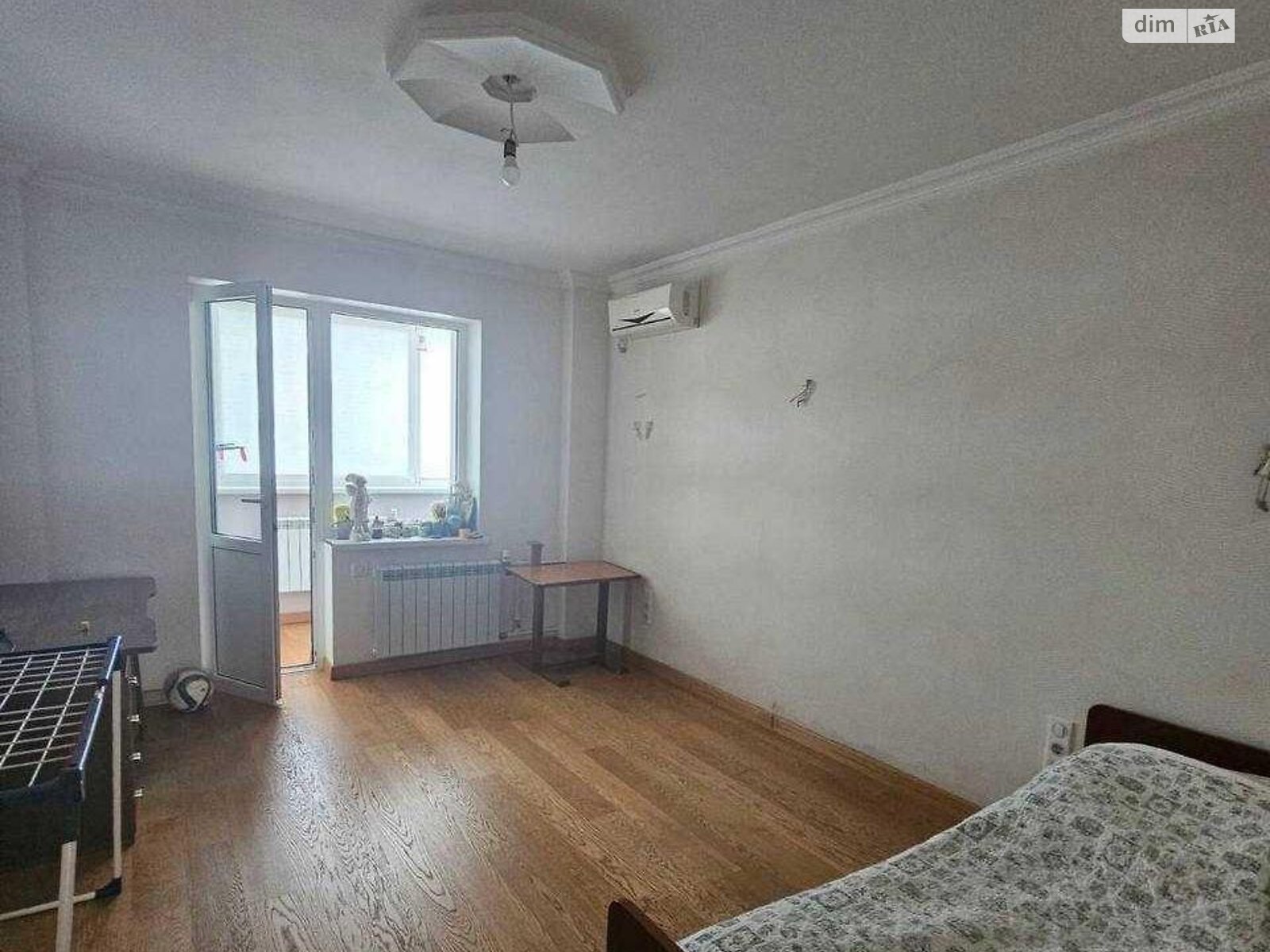 Продаж трикімнатної квартири в Києві, на просп. Миколи Бажана 7А, район Харківський Масив фото 1 Продаж трикімнатної квартири в Києві, на просп. Миколи Бажана 7А, район Харківський Масив фото 1