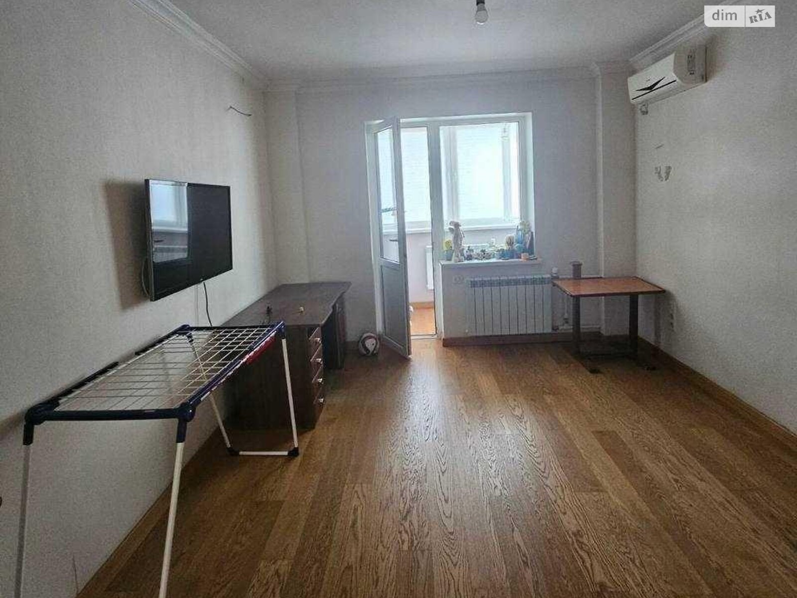 Продаж трикімнатної квартири в Києві, на просп. Миколи Бажана 7А, район Харківський Масив фото 1 Продаж трикімнатної квартири в Києві, на просп. Миколи Бажана 7А, район Харківський Масив фото 1