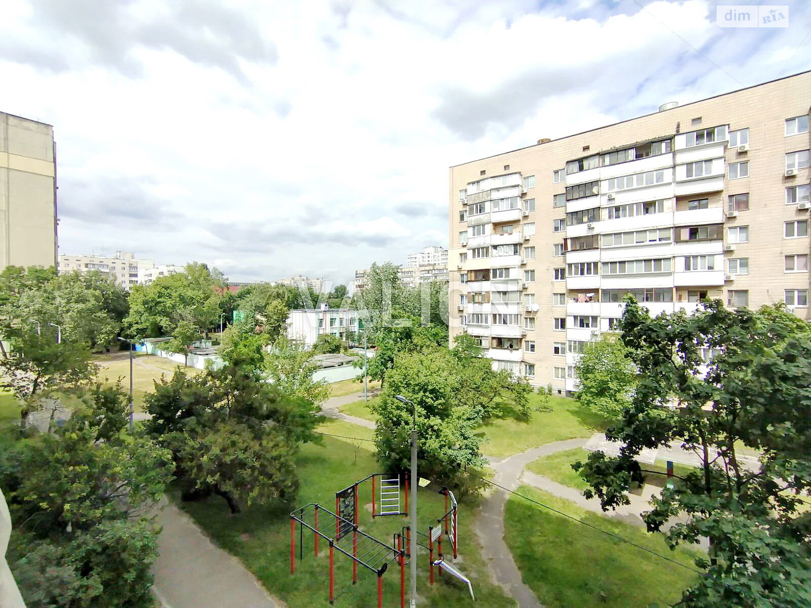 Продаж двокімнатної квартири в Києві, на просп. Миколи Бажана 9А, район Харківський Масив фото 1 Продаж двокімнатної квартири в Києві, на просп. Миколи Бажана 9А, район Харківський Масив фото 1