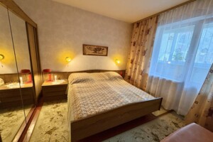 Продаж трикімнатної квартири в Києві, на вул. Степана Олійника 11, район Харківський Масив фото 2